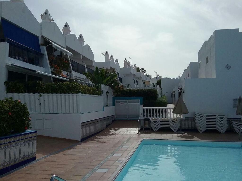 Pool View Yard Bungalow بلايا ديل إنغلز المظهر الخارجي الصورة